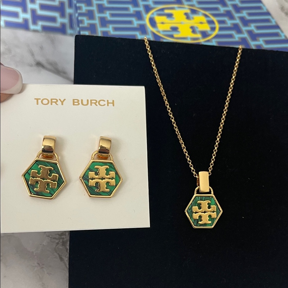 $258 Tory Burch Gold-Tone Earrings and Necklace with Green Enamel Hexagon Logo